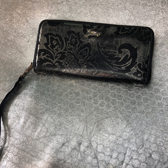 Arts Eye zip around wallet. Excellent condition. Silver and black leather. - Picture 2 of 10